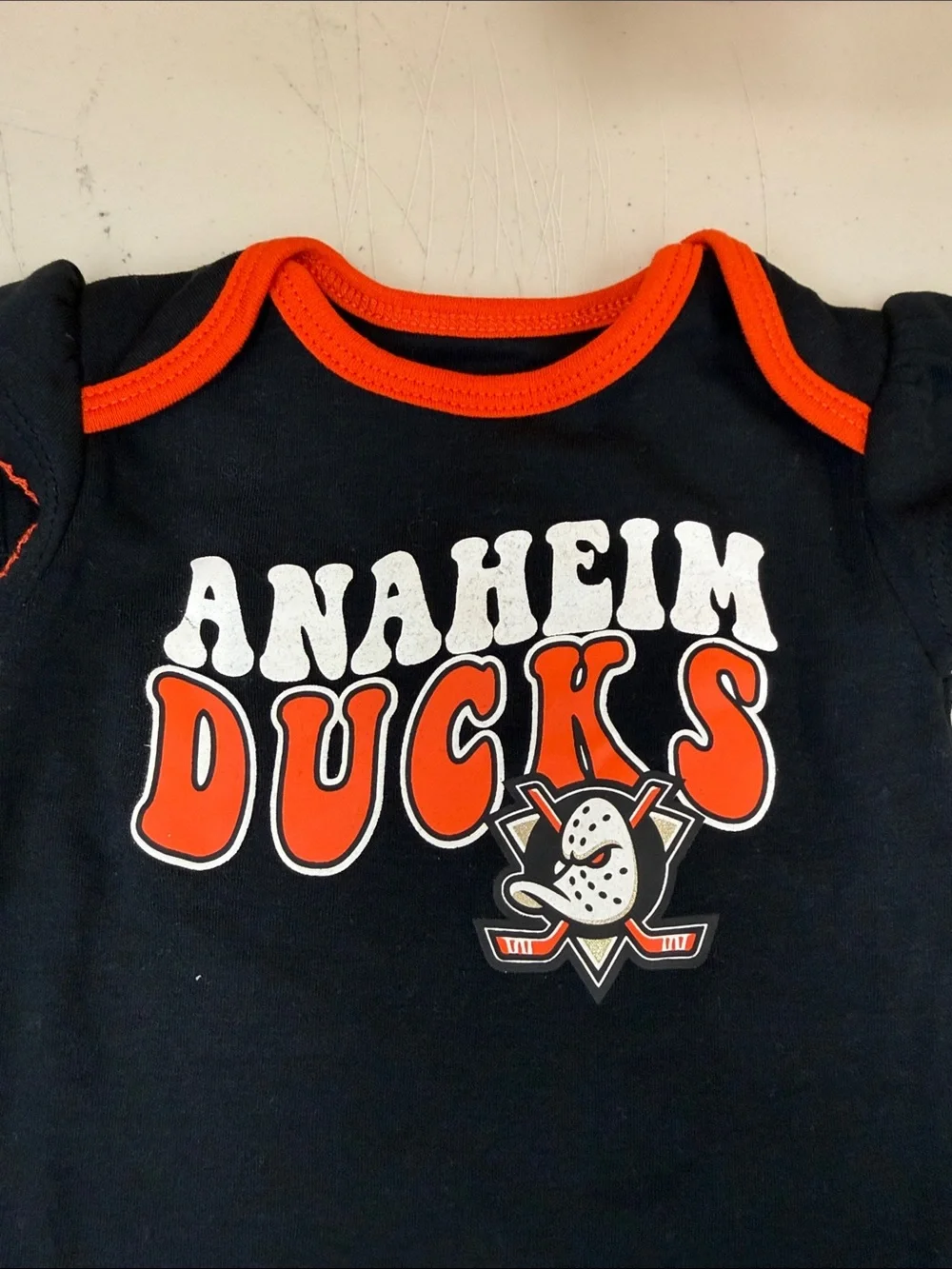 NHL Anaheim Ducks Baby One-Piece Bodysuit in Black and Orange 3-6 months new